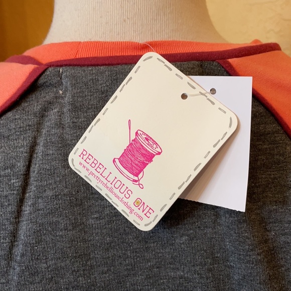 Rebellious fleece top Small - Picture 4 of 4